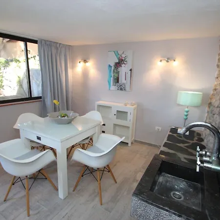 公寓 In Guia De Isora- Teneriffa By Interhome *